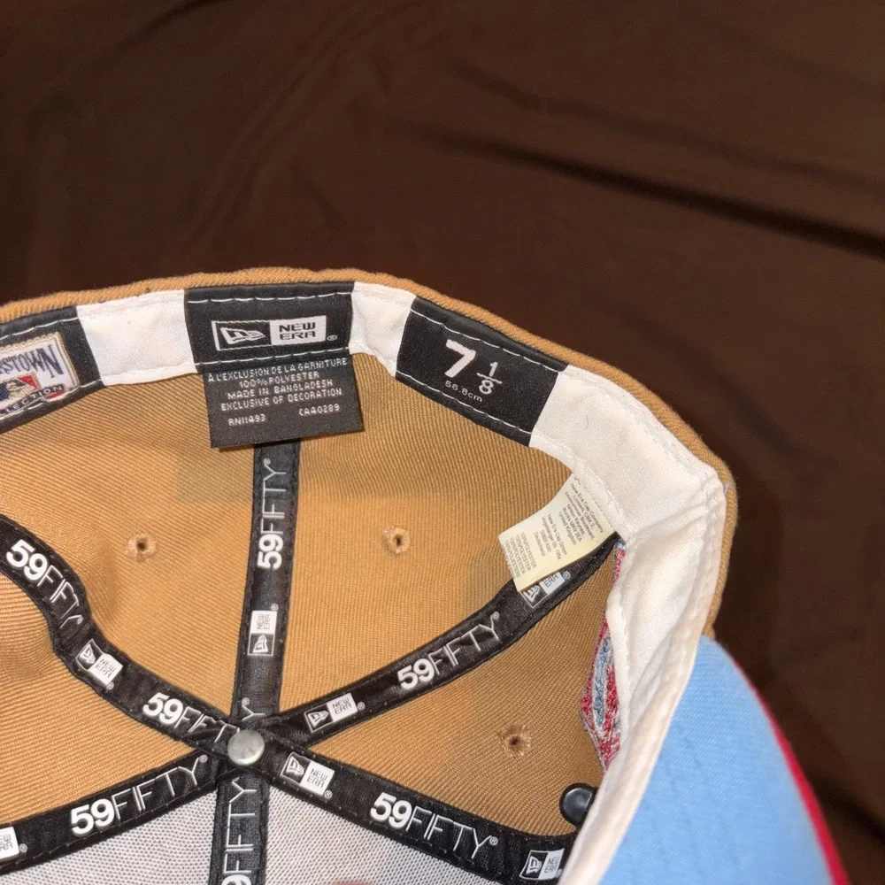 New Era Texas Rangers Blue and Tan 59FIFTY Cap Size 7 1/8 - Picture 5 of 5
